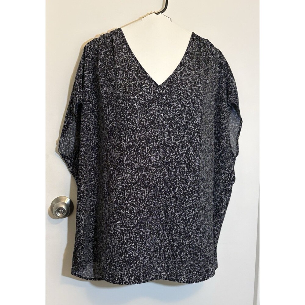 Womens Black & White Polka Dot Madison Curvy Blouse 30-1/2” Bust X 28” Length